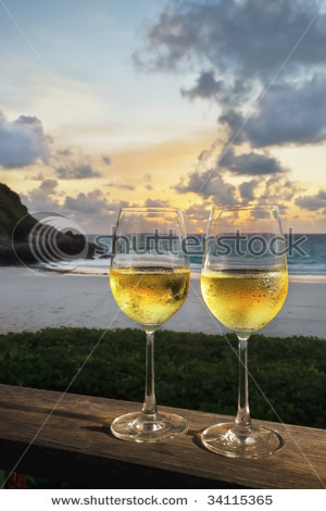 stock-photo-romantic-drink-on-the-beach-34115365.jpg